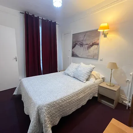 Ideal Hotel 3*