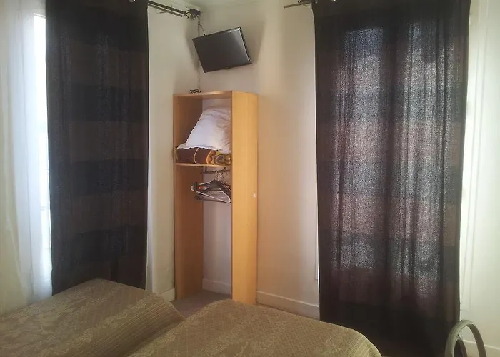 ホテル Ideal パリ